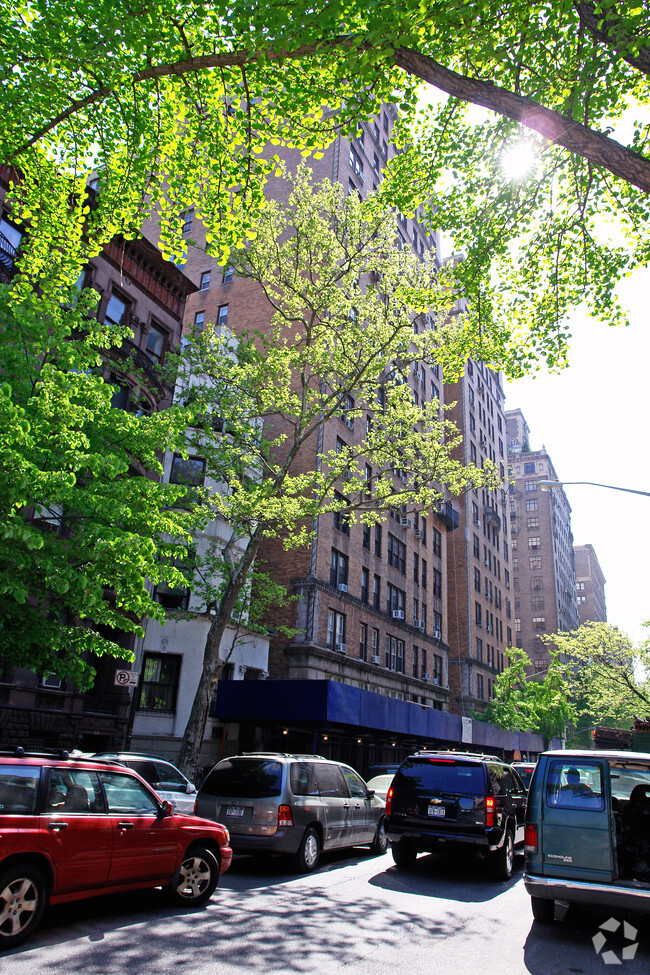 Foto del edificio - 585 West End Ave