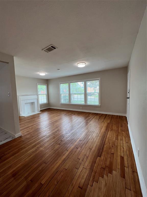 Foto del edificio - 3139 W 4th St