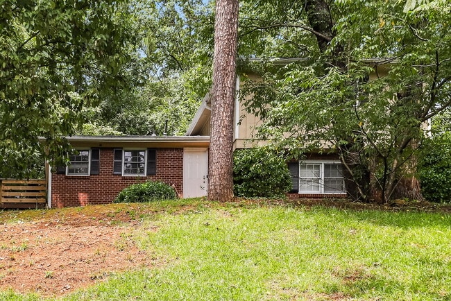 Building Photo - 6950 Fairway Trail