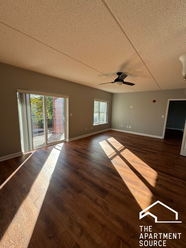 Foto principal - 3400 N Old Arlington Heights Rd