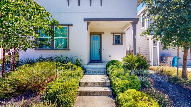 Foto del edificio - 1718 Linden Ln