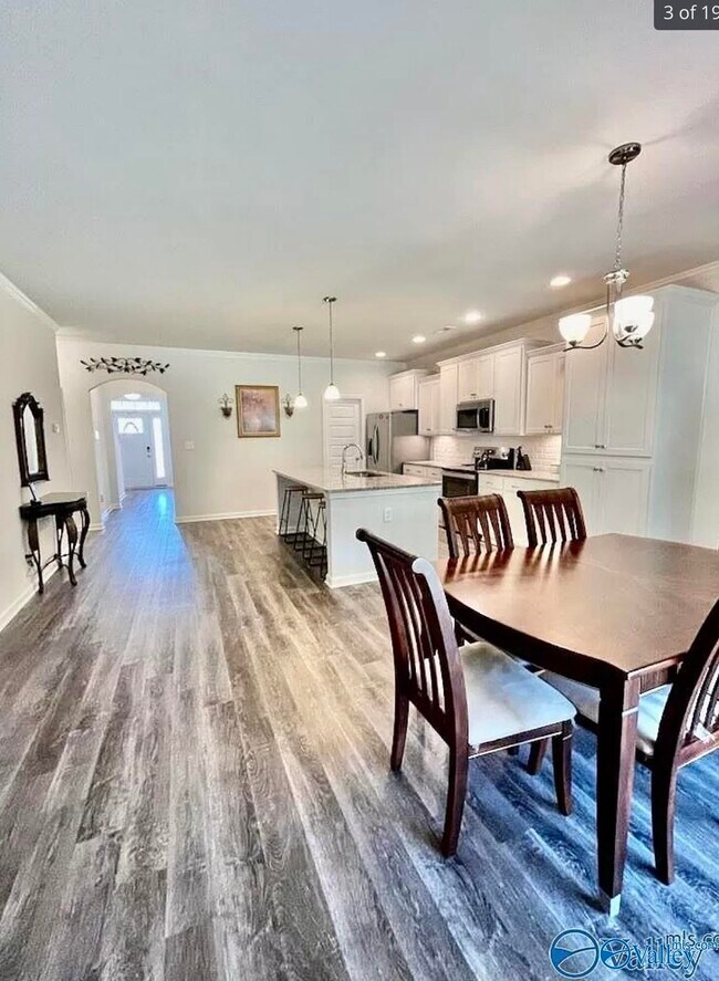 Foto del edificio - 330 Fenrose Dr