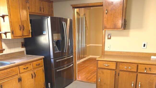 Building Photo - 11706 S Artesian Ave