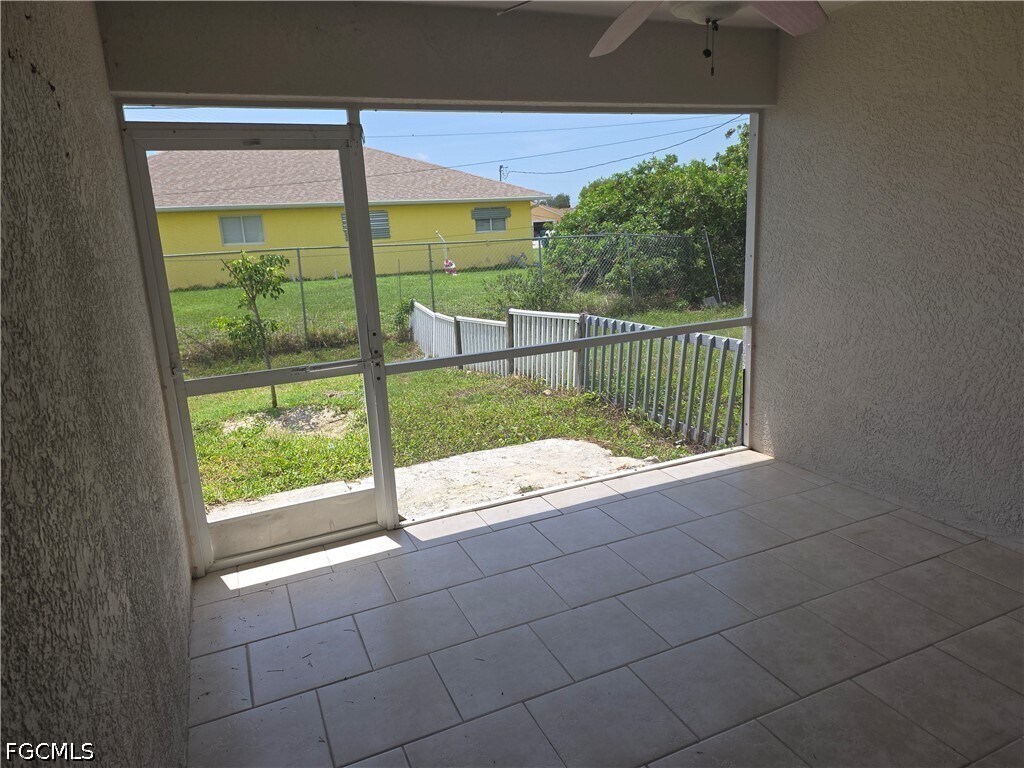 Foto del edificio - 526 SE 6th Pl