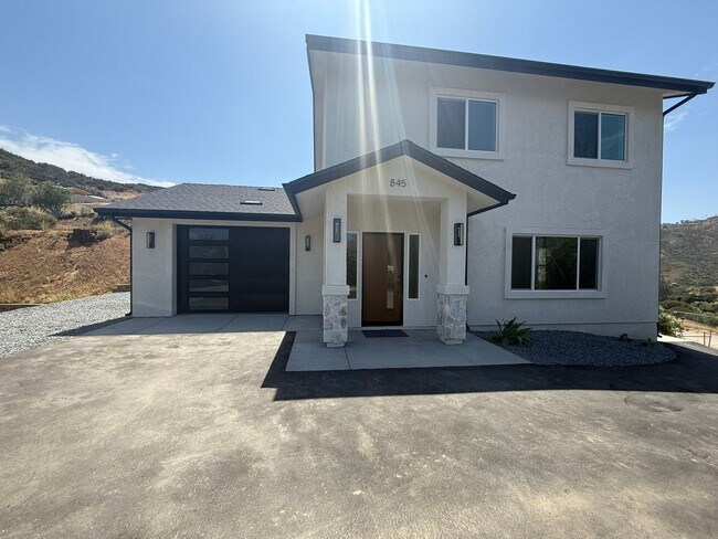 Foto del edificio - Brand New Home 3 bed/ 2.5 in Harbison Canyon AVAILABLE NOW