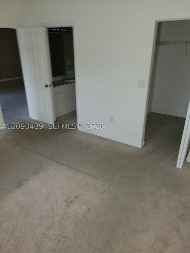 Foto del edificio - 2720 NE 3rd Dr