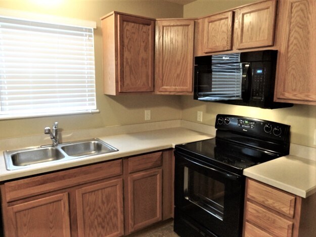 Building Photo - 9346 Prestwick Green Drive