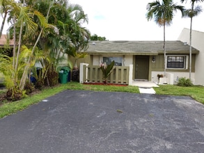 Building Photo - 11012 SW 123rd Ct