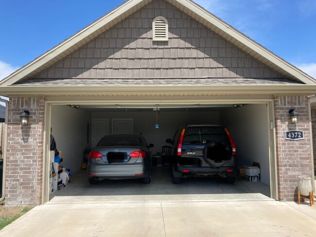 Photo - 4372 W Newton Ave House