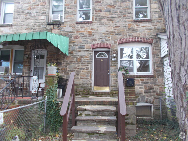 Building Photo - 49 Talbott St