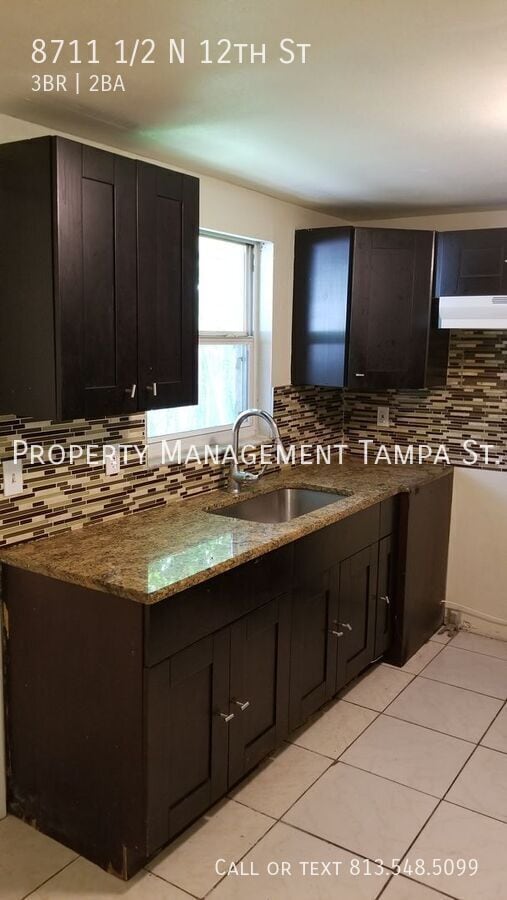 Foto del edificio - 8711 1/2 N 12th St-