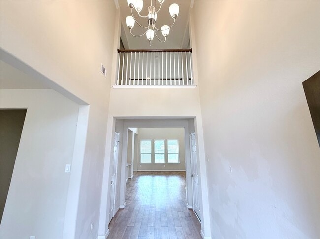 Building Photo - 16927 Wedgeside Pk