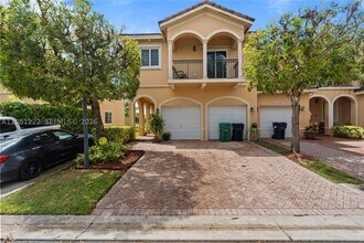 Building Photo - 16570 SW 70th St