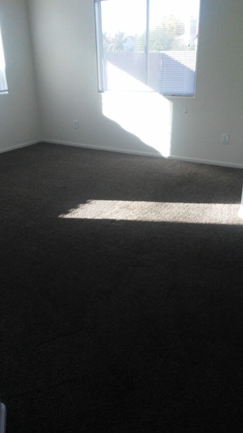 Foto del edificio - 502 Oak Island Dr