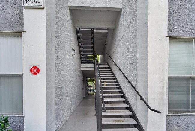 Foto del edificio - 5611 Legacy Crescent Pl