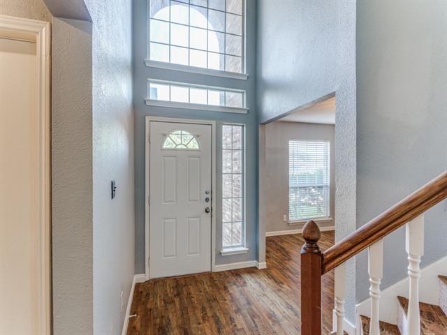 Building Photo - 3525 Clearbrook Dr
