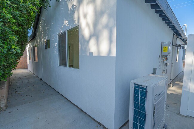 Building Photo - Stunning 3-Bedroom Single-Story ADU in Granada Hills!