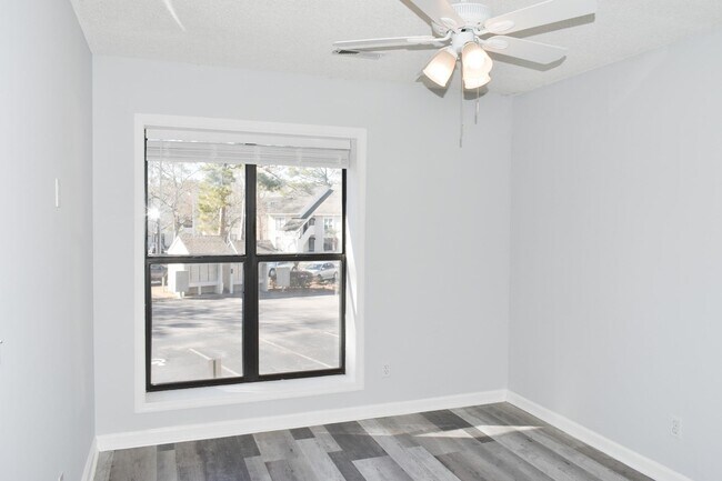 Foto del edificio - 4497 Little River Inn Ln