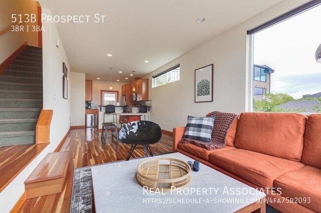 Foto del edificio - Amazing Queen Anne Townhome!!