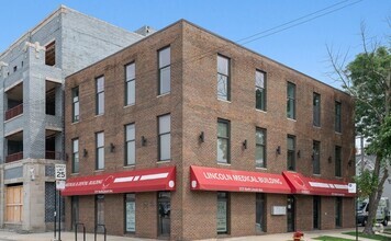 Building Photo - 5131 N Lincoln Ave