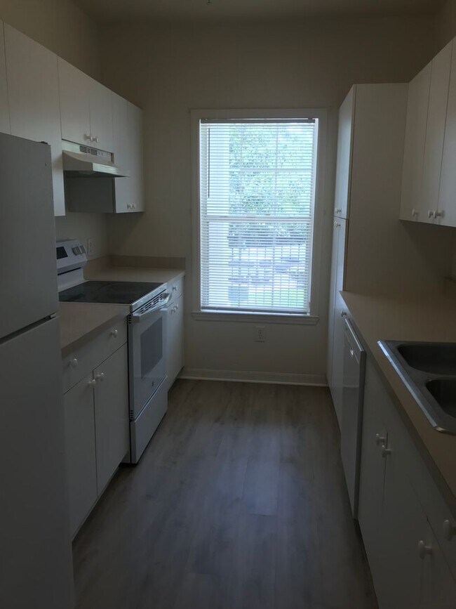 Foto del edificio - 3589 Conroy Rd