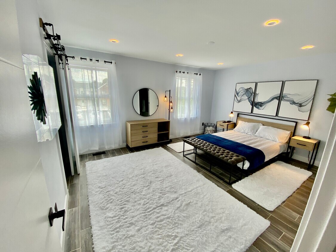Foto principal - 1616 Windsor Ct