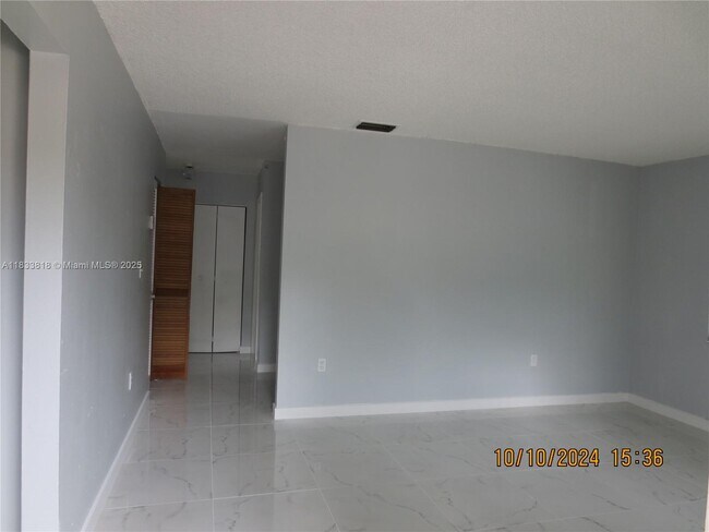 Building Photo - 1141 NW 30th St
