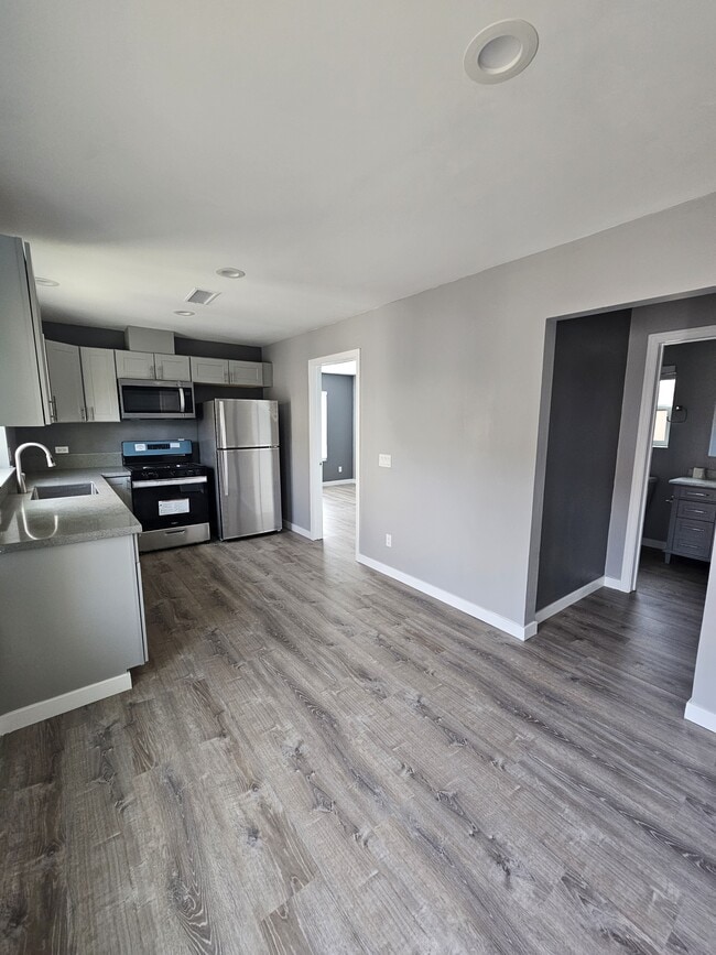 Building Photo - 2423 Smokewood Pl