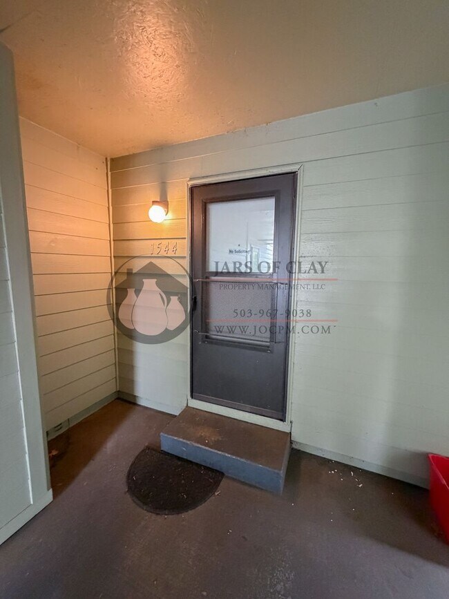 Foto del edificio - Fircrest Ct SE Duplex #2021-740