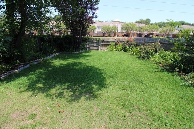 Foto del edificio - 2117 Whittier Dr