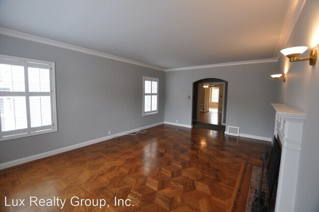 Building Photo - 2 br, 1 bath House - 768 Junipero Serra Blvd