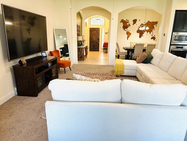 Foto del edificio - 4 Bedroom Single Family Home in Pflugervil...