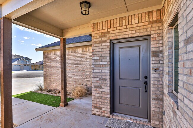 Building Photo - Like-New Modern Townhomes in Cooper ISD!