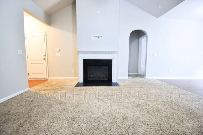 Building Photo - 6875 Bone Creek Dr
