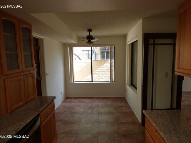 Building Photo - 5110 N Placita Del Lazo