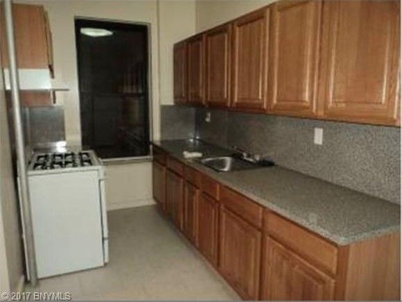 Primary Photo - 6802 Ridge Blvd