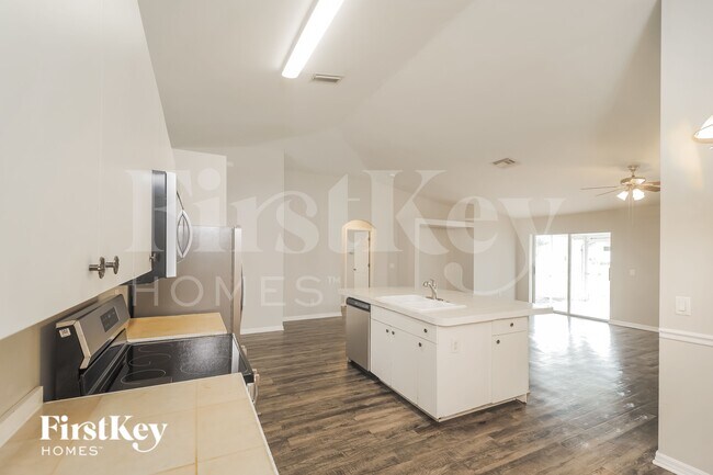 Foto del edificio - 1229 SW 18th Ave