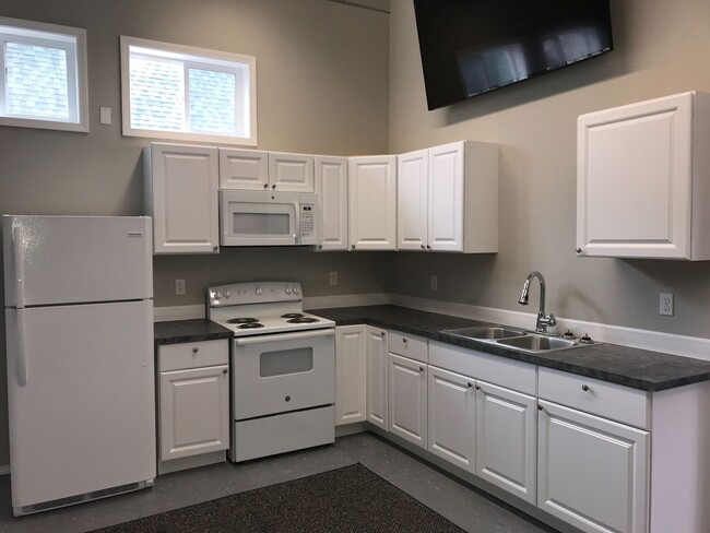 Building Photo - Loft Apartment/ Garage For Rent