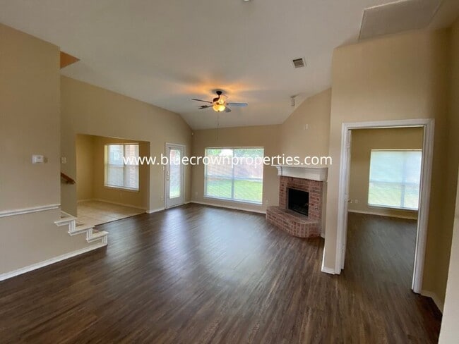 Photo - 1829 Carver Dr House