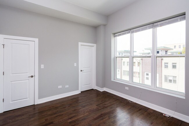 Foto del edificio - 449 N Carpenter St