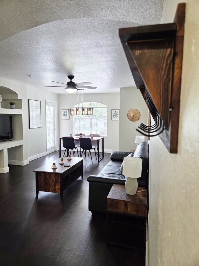 Foto del edificio - 7310 Westpointe Blvd