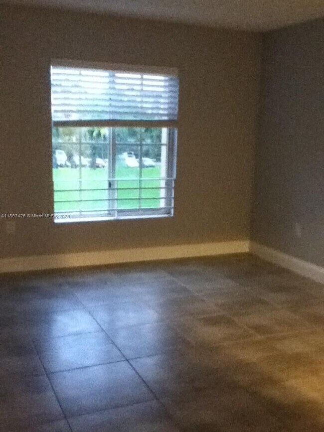 Foto del edificio - 4920 NW 79th Ave