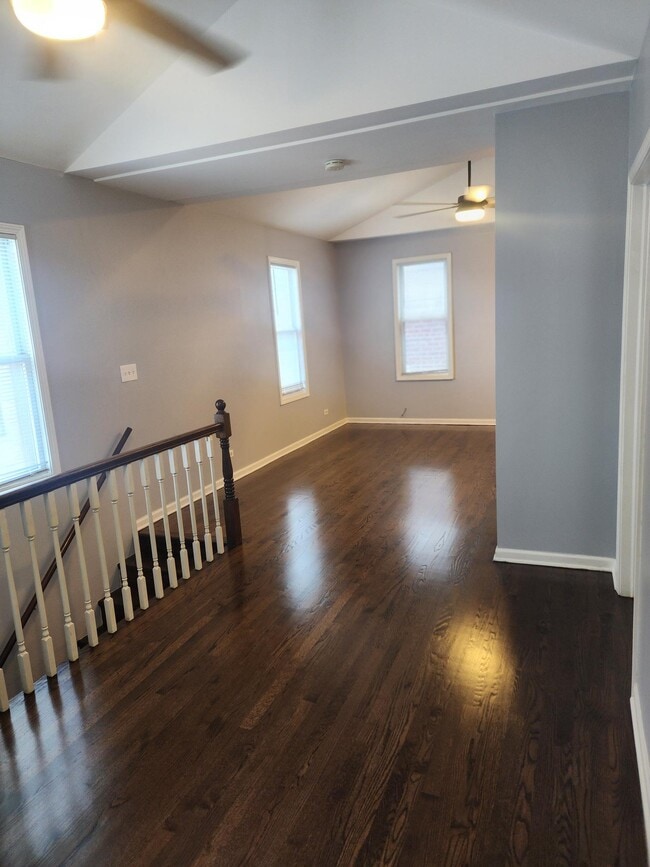 2nd front - 561 W 18th St