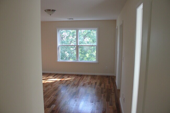 Building Photo - 848 Lafayette St