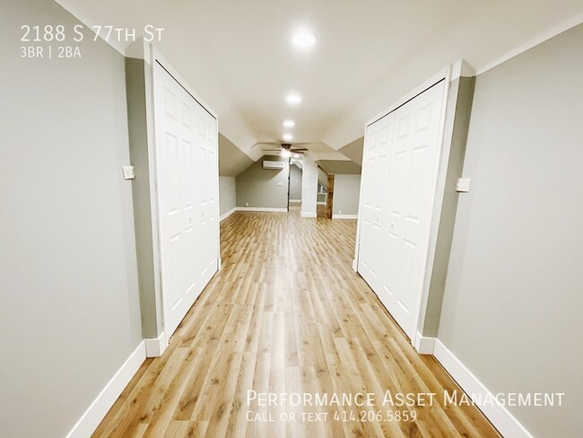 Building Photo - Breathtaking West Allis 3BR Single Family ...