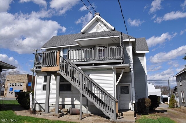 Foto del edificio - 11 E Main St