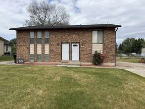 Building Photo - 398 W 4525 S