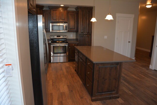 Building Photo - 62 S 980 E