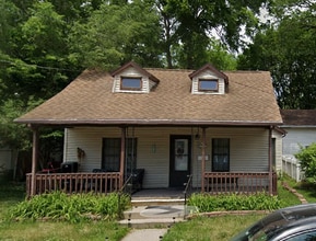 Building Photo - 313 E 3rd St