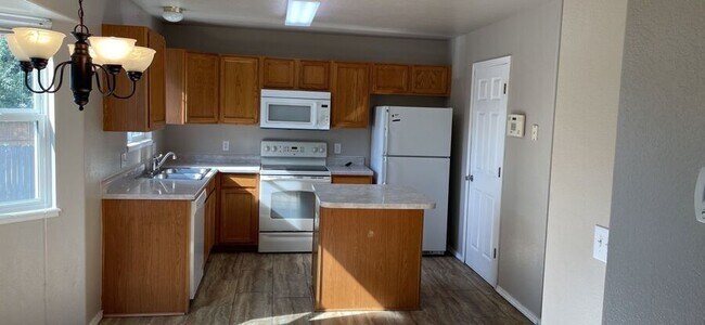 Building Photo - 2063 Fairweather Way